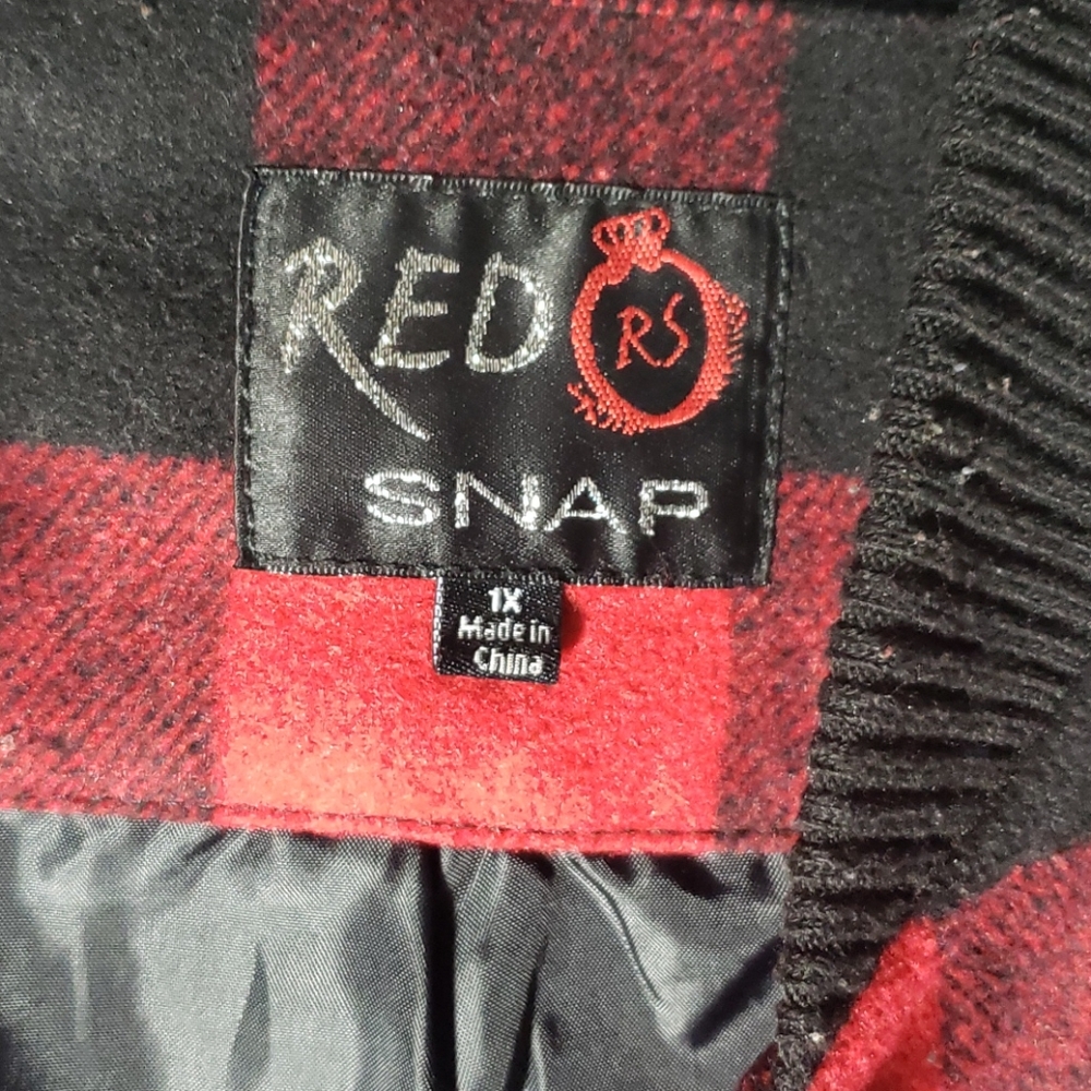 Red Snap jacket - Picture 3 of 7